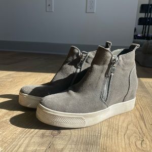 Steve Madden Grey Zip Up Wedge Booties